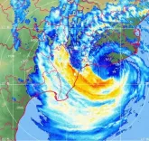 चक्रवात अर्नब का आंध्र प्रदेश तट पर लैंडफॉल जारी, 135 किमी/घंटा हवाएं; APSDMA ने 8 जिलों को अलर्ट किया