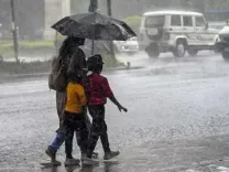 चेन्नई: चक्रवात मोंथा आज देगा दस्तक, भारी बारिश के कारण स्कूल बंद