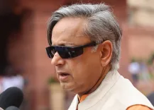 छात्रों पर लाठीचार्ज: कांग्रेस ने अमित शाह से दोनों सदनों में जवाब माँगा, मानसून सत्र में हंगामा