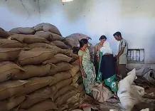 How are Dhamtari residents receiving food grains under PM Garib Kalyan Yojana?