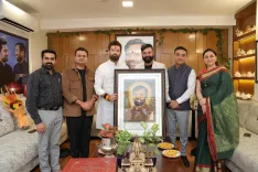 Chirag Paswan moved by grain-art portrait of Ram Vilas Paswan