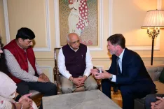 CM Bhupendra Patel meets Walmart EVP in Washington D.C.