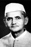 CM Chandrababu Naidu pays tribute on Lal Bahadur Shastri's 122nd birth anniversary