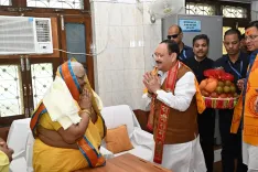 CM Dhami, JP Nadda visit Shantikunj, seek blessings of Shail Didi