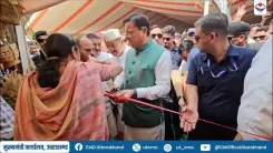 CM Dhami Launches Stalls at Jan Jan Ki Sarkar Camp in Gopeshwar