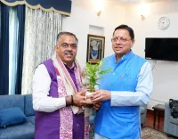 CM Dhami Meets BJP General Secretary Tarun Chugh at Official Residence