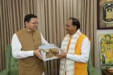 CM Dhami Meets Former CM Nishank, Discusses Regional Development