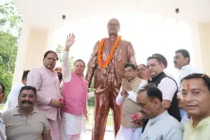 CM Dhami Unveils Udham Singh Bronze Statue in Rudrapur