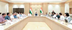 CM Fadnavis Chairs Soil and Water Conservation Meet in Mumbai