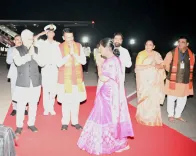 CM Fadnavis, Governor See Off President Murmu at Nashik