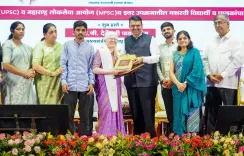 CM Fadnavis Highlights Sarthi Welfare Scheme for Maharashtra Students