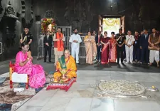 CM Fadnavis joins President Murmu for darshan at Trimbakeshwar