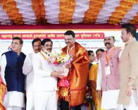 CM Fadnavis Launches Wadala Housing Project for Mathadi Workers