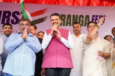 CM Fadnavis Leads Tiranga Rally in Mumbai on Kranti Din
