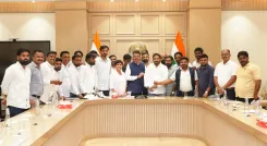 CM Fadnavis Meets MPSC Students, Accepts 7 Key Demands