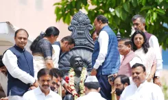 CM Fadnavis Pays Floral Tribute to Shivaji Maharaj Before Monsoon Session 2026