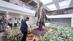 CM Fadnavis Pays Tribute to Chhatrapati Shahu Maharaj