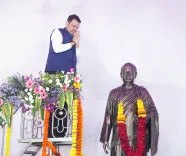 CM Fadnavis Pays Tribute to Dadasaheb Phalke in Mumbai