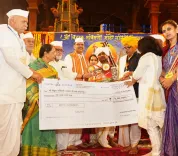 CM Fadnavis presents Vitthal Nirmal Dindi Award 2026 at Pandharpur