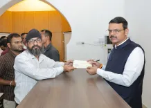 CM Fadnavis receives ₹51,000 donation for drought farmers