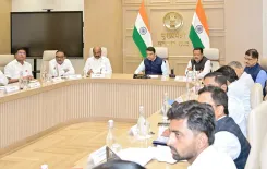 CM Fadnavis Reviews Chhatrapati Sambhajinagar Water Supply Plan