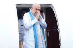 CM Fadnavis sees off Home Minister Amit Shah from Mumbai
