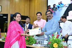 CM Hemant Soren Clears Driving Licence Backlog Before MoU Rollout