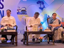 CM Hemant Soren Directs Officials for Time-Bound Scheme Delivery