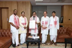 CM Himanta Holds Public Consultation on Assam's Development