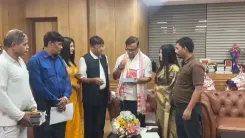 CM Himanta unveils Munna Ahmed's novel in Guwahati