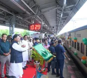 CM Majhi flags off special train from Bhubaneswar for National Unity Day parade