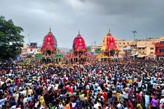 CM Majhi Hails Ratha Yatra as Devotees Throng Bada Danda