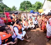 CM Majhi Reviews Heavy Rain Crisis, Orders War-Footing Relief