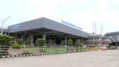 CM Majhi Welcomes President Murmu to Odisha at Bhubaneswar Airport