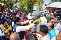 CM Mohan Yadav, Hardeep Puri pay tribute at BJP Bhopal HQ