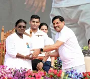 CM Mohan Yadav joins Yoga Day event in Jabalpur with President Murmu