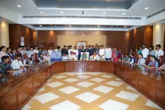 CM Mohan Yadav Meets Meritorious Students from Agar-Malwa
