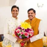 CM Mohan Yadav Meets Poet Kumar Vishwas in Delhi