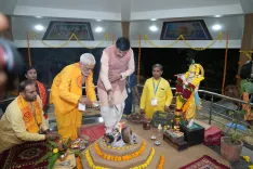 CM Mohan Yadav Offers Prayers at Barwani's Gayatri Dham