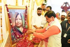 CM Mohan Yadav Pays Tribute to MLA Ambareesh Sharma's Late Mother