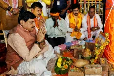 CM Mohan Yadav Rallies Barwani Village for Drug-Free MP by 2029