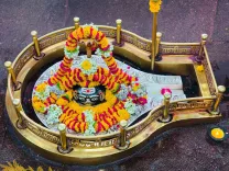 CM Mohan Yadav seeks blessings of Angareshwar Mahadev for MP