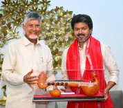 CM Naidu, Tamil Nadu CM meet in Vijayawada on water sharing