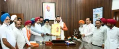 CM Nayab Saini Meets Chowkidar Welfare Body from Sangrur