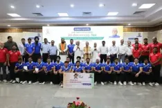 CM Nitish Kumar felicitates Indian men’s hockey team, rewards cash prize