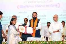 CM Nitish Urges Jeevika Recruits to Serve Bihar's Poorest
