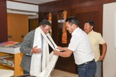 CM Pema Khandu Meets Tawang MLA, Local Leaders