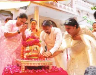 CM Rekha Gupta Welcomes Guru Ravidas 650th Jayanti Kalash Yatra in Delhi