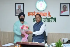 CM Sai meets CREDA chief, reviews renewable energy push
