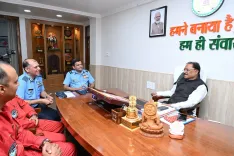CM Sai meets Sarang team ahead of Chhattisgarh Stateotsav show